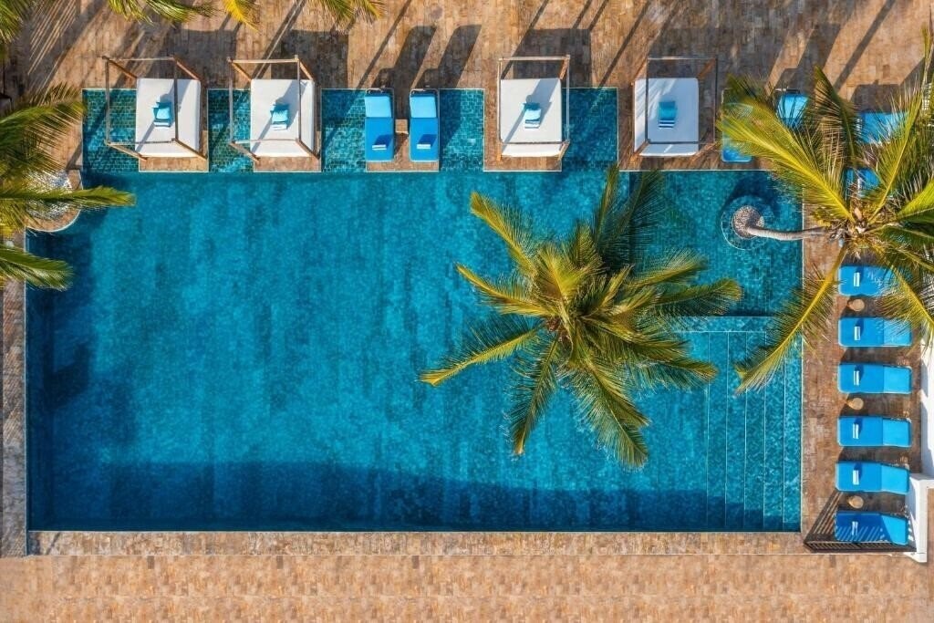 Отель Le Mersenne Beach Resort Zanzibar  Luxury 5*