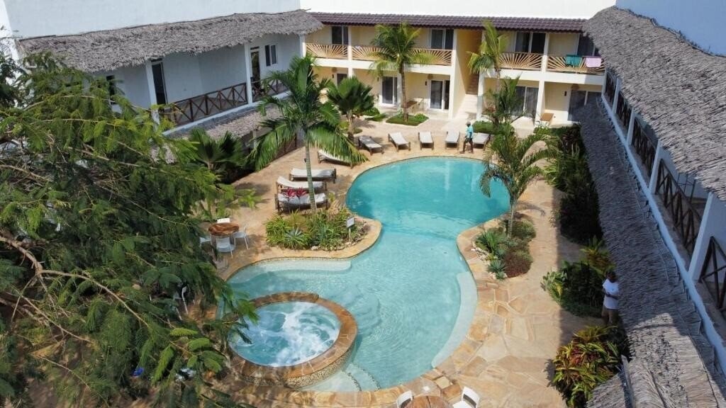 Kibanda Lodge Hotel 3* қонақ үйі