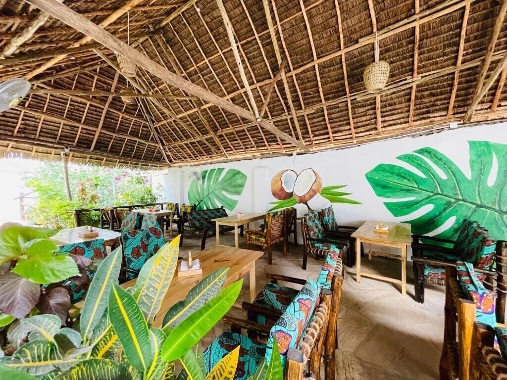 Отель Max Hotel Nungwi 3*