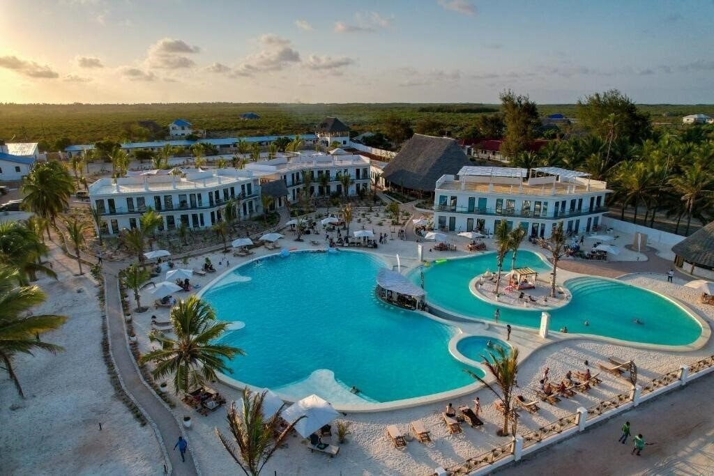 Фото The One Resort 4*