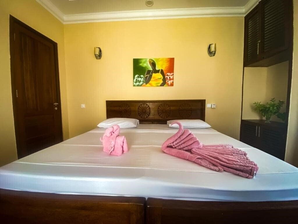 Изображение Mambo Beach Villas 3*