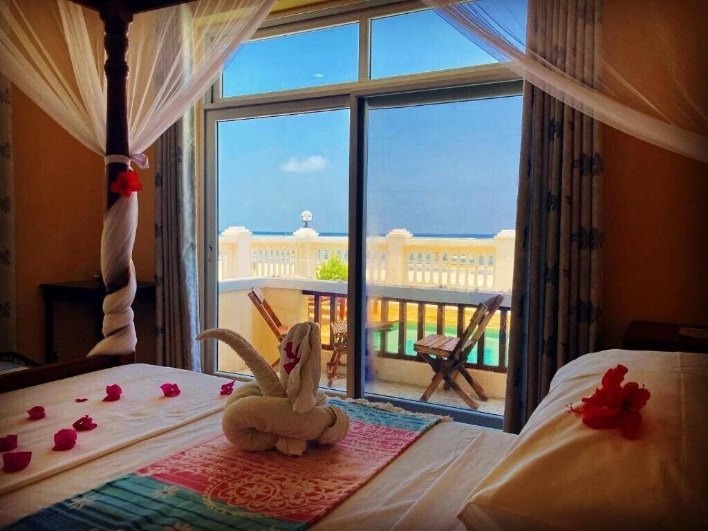 Картинка Mambo Beach Villas 3*