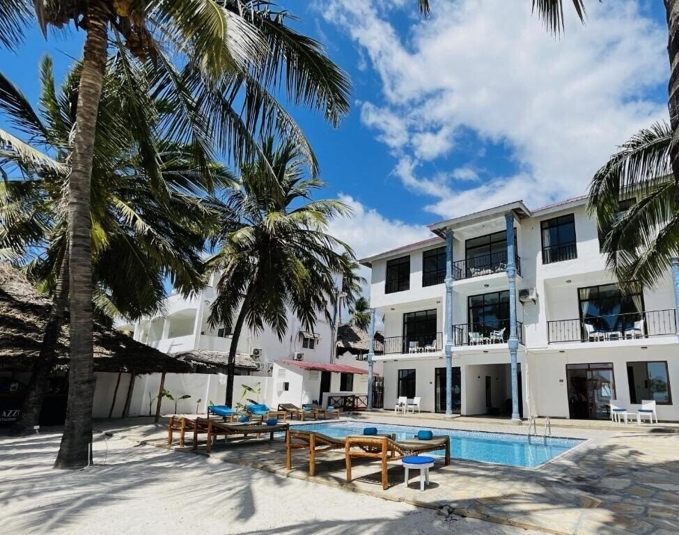 Bianco Azzurro 2* қонақ үйі