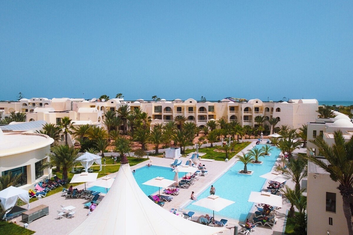 Отель Cesar Thalasso 4*
