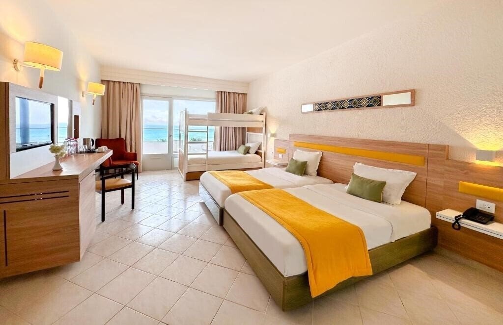 Фото Sol Azur Beach Congres 4*