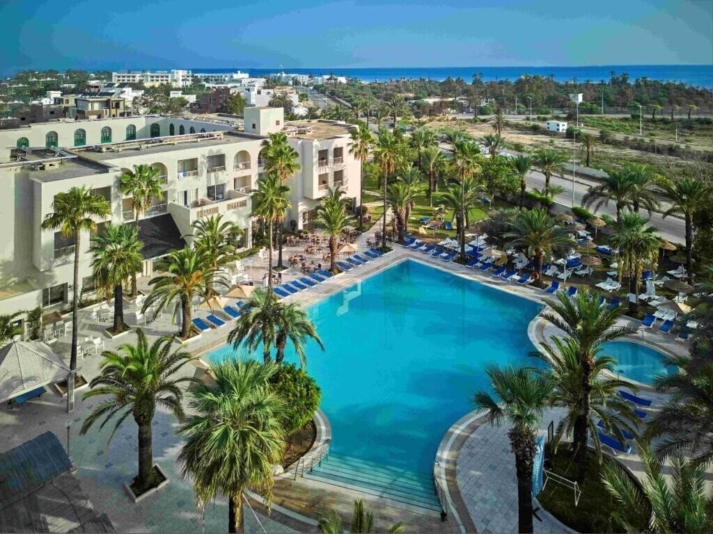 Отель Palm Beach Skanes 4*