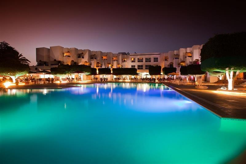 Les Pyramides 3* қонақ үйі