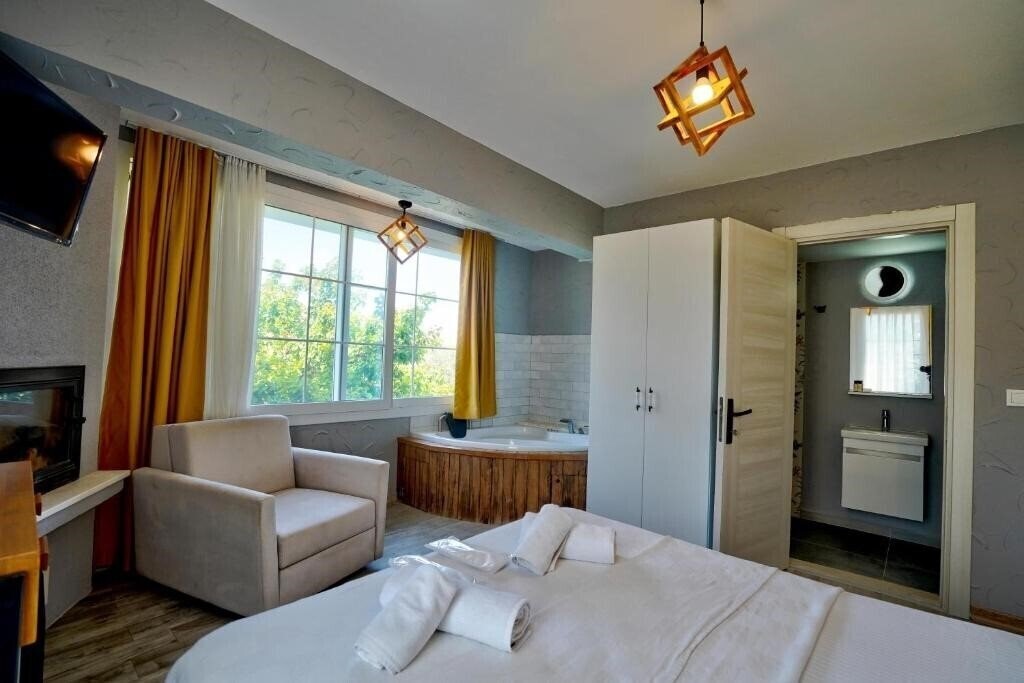 Изображение La Mira Suites Otel Alacatı (ex. La Mira Suites Hotel Cesme, La Mira Suites) 3*