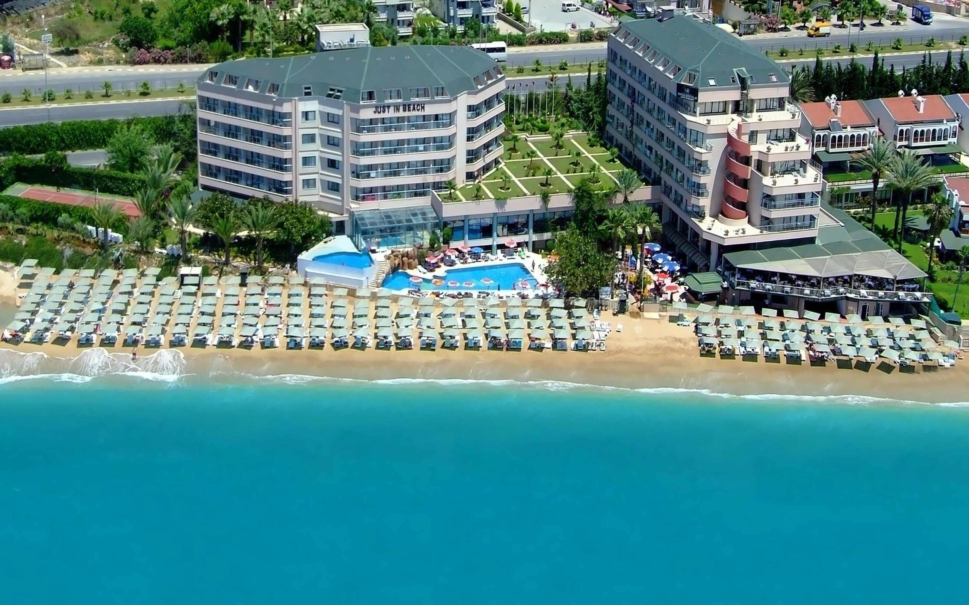 Отель Aska Just In Beach Hotel 5*