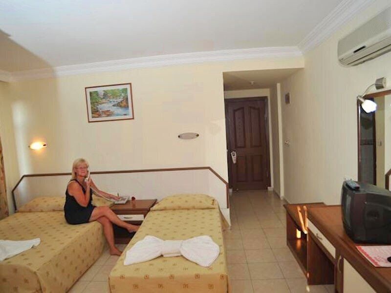 Alperbey Hotel 3* фотосуреті