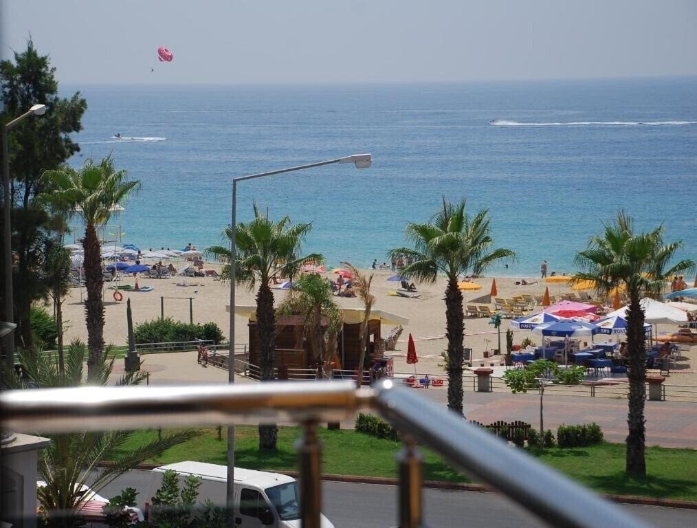 Отель Kleopatra Ikiz Otel 4*