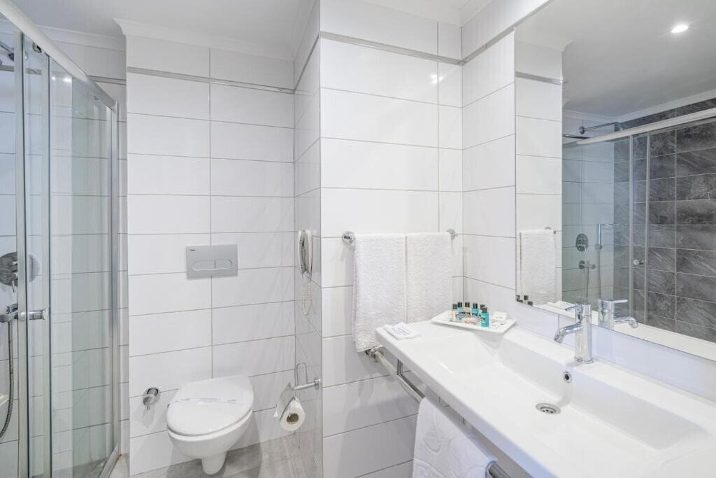 Avena Resort & SPA Hotel (ex. Gold Safran, New Safran Hotel) 4* фотосуреті