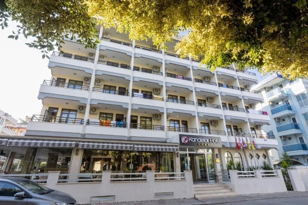 Xperia Kandelor Hotel 4* қонақ үйі