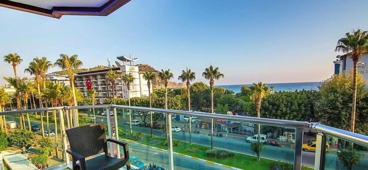 Blue Hawaii Hotel 3* суреті