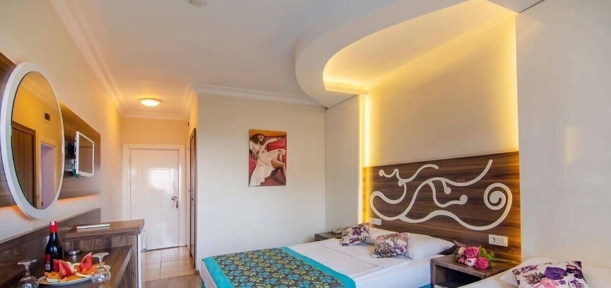 Blue Hawaii Hotel 3* суреті