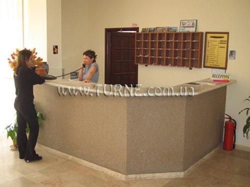 Metro Suite Hotel 3* суреті