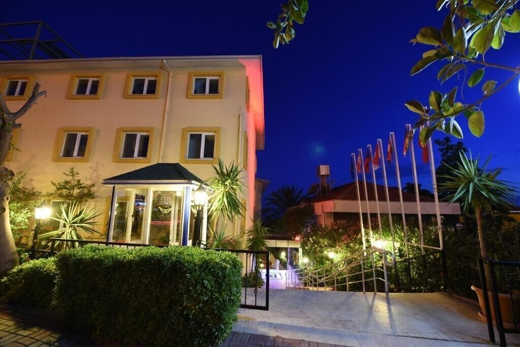 Отель Kleopatra Muz Hotel 3*