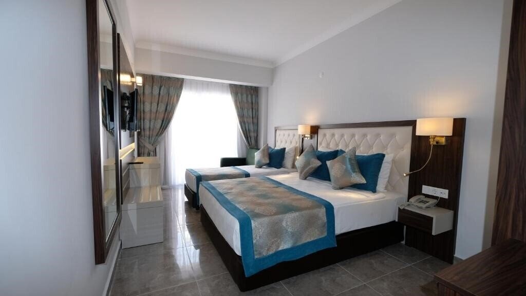 Cleopatra Golden Beach Hotel 4* қонақ үйі