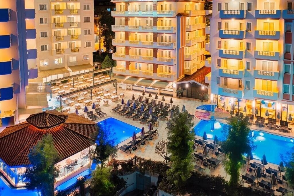 Villa Sun Flower Hotel (ex. Villa Sunflower Aparts & Suites) 4* қонақ үйі