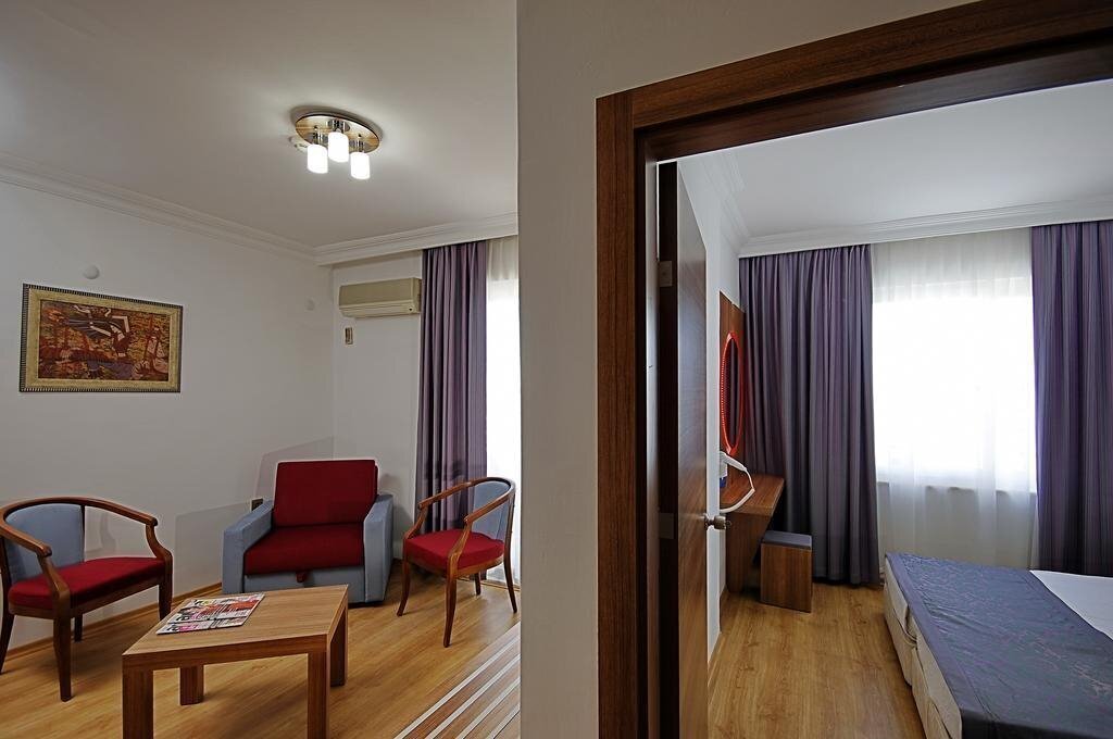 Sealine Hotel (ex. Bonapart Sealine Hotel) 3* суреті