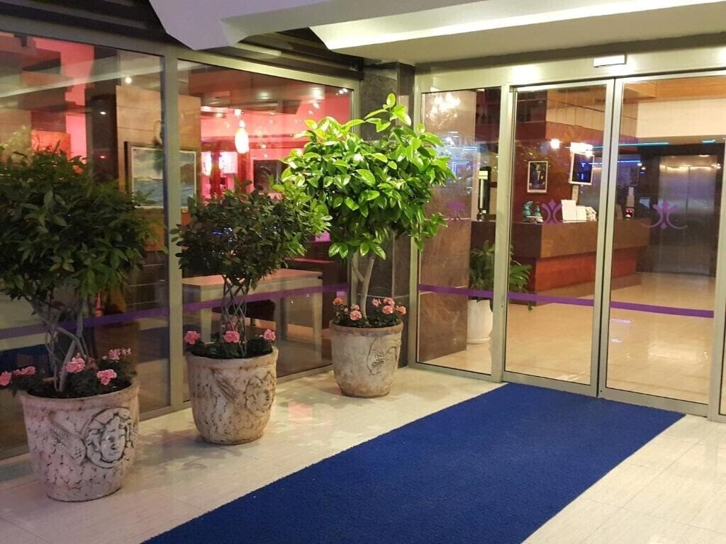 Parador Beach Hotel 3* қонақ үйі