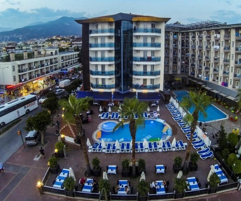 Parador Beach Hotel 3* суреті