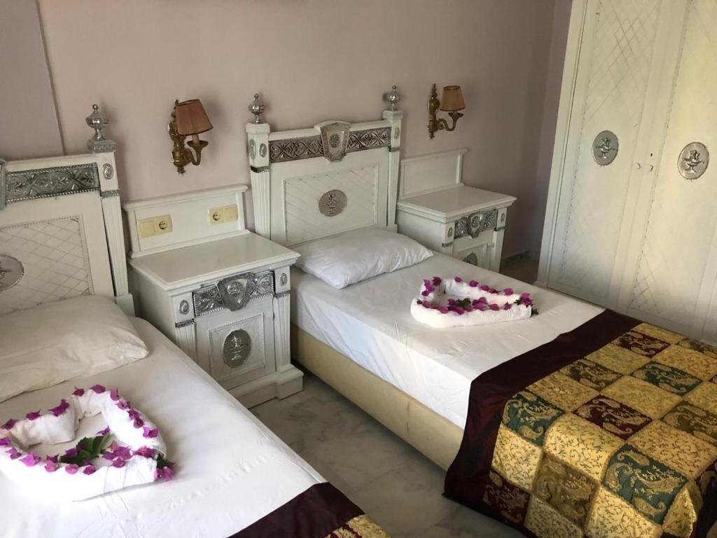 Larina Resort & SPA (ex. ACG Hotels Orient Palace Family, Orient Hill Resort Hotel, Club Sunny World, My Hill Resort) 4* суреті