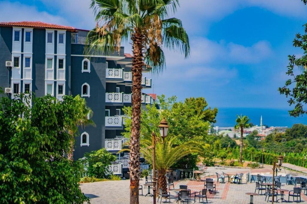 Larina Resort & SPA (ex. ACG Hotels Orient Palace Family, Orient Hill Resort Hotel, Club Sunny World, My Hill Resort) 4* қонақ үйі