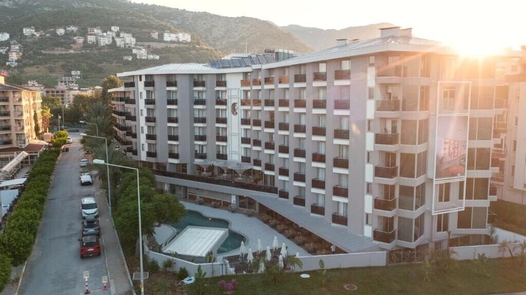 Отель Kleopatra Dreams Beach Hotel 4*