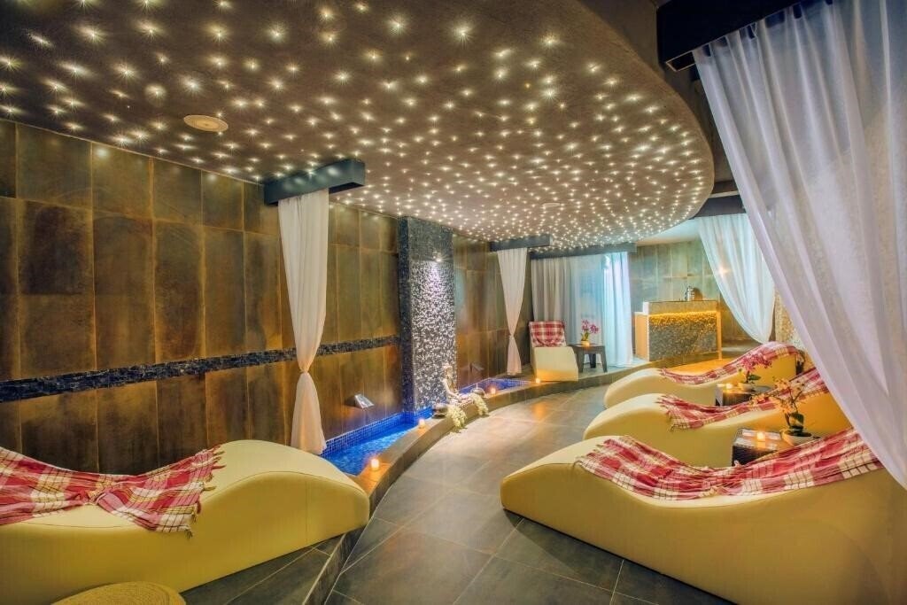 Фотография Hawaii Suite Beach Hotel (ex. Hawai Beach Suite, Sultan Keykubat Suit) 3*