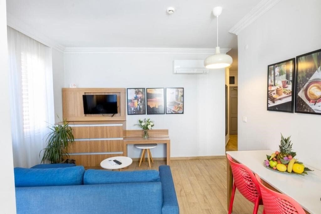 Comfort Suites апартаменты фотосуреті