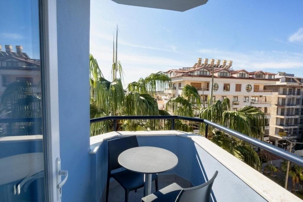 Изображение Comfort Suites 3*