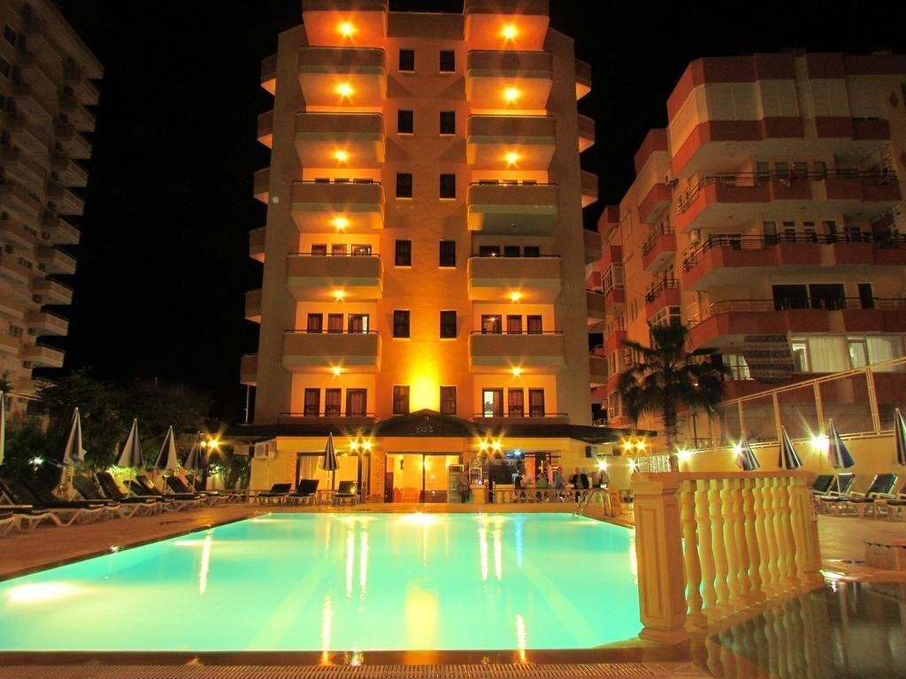 Отель Gold Twins Beach Family Hotel 3*