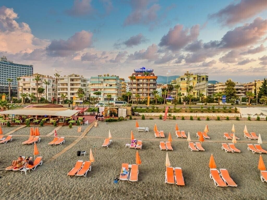 Отель Arsi Paradise Beach Hotel 4*