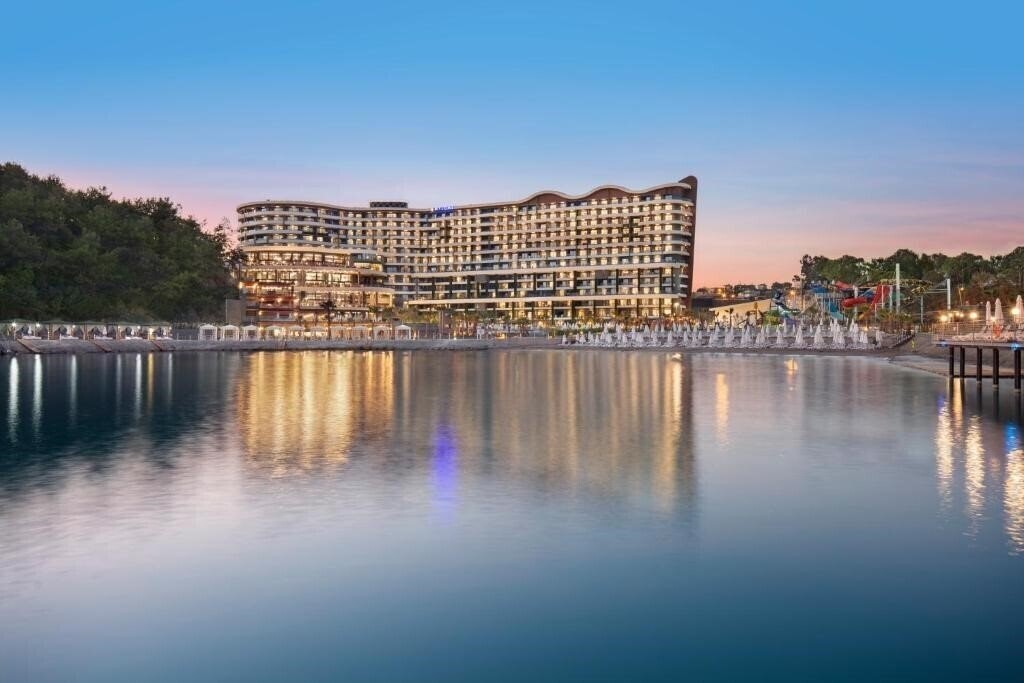 Mylome Luxury Hotel & Resort 5* фотосуреті