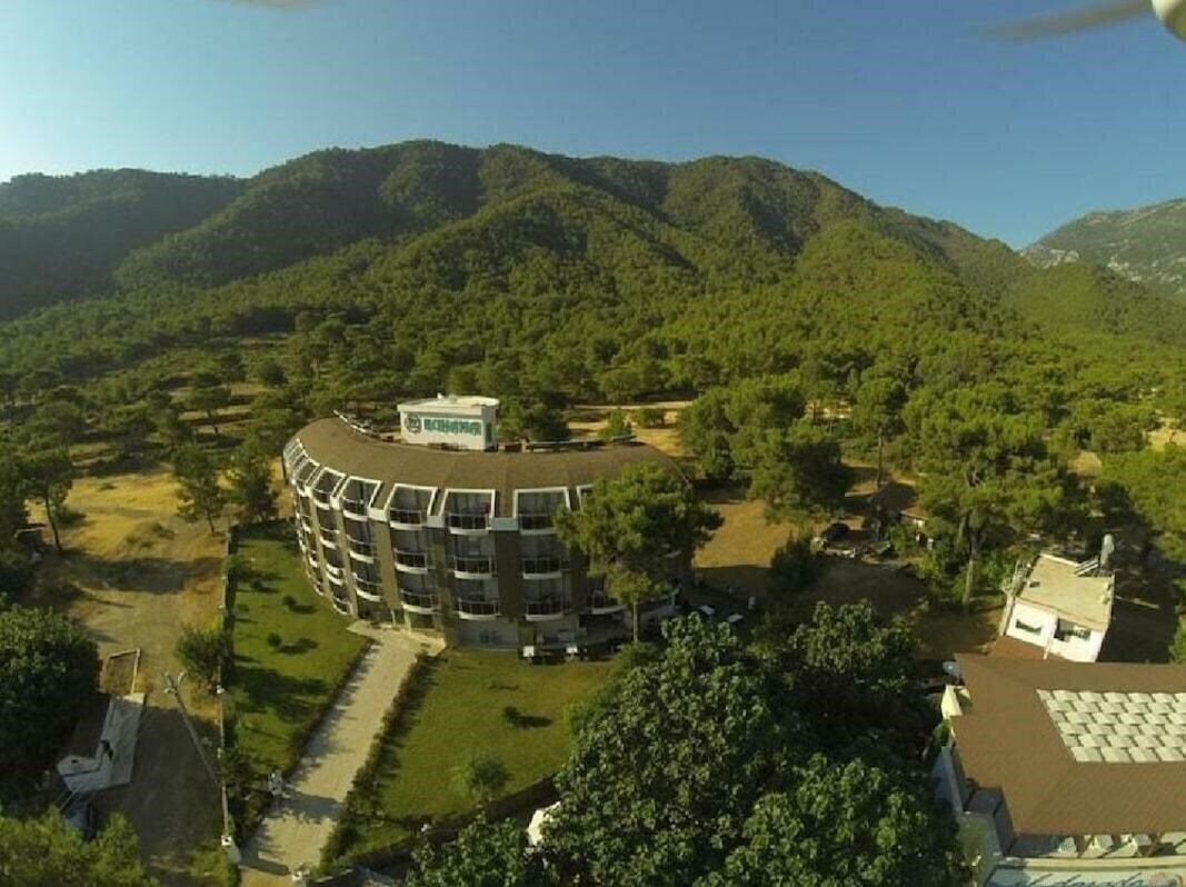 Отель Buhana Hotel 3*