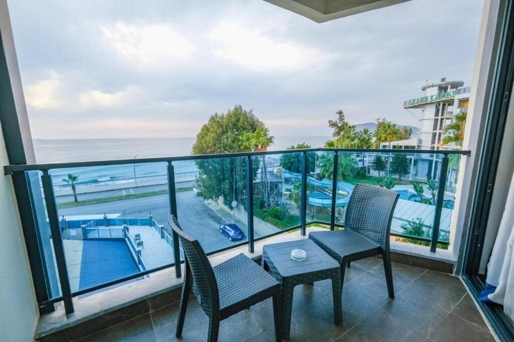 Фотография Relax Beach Hotel 4*