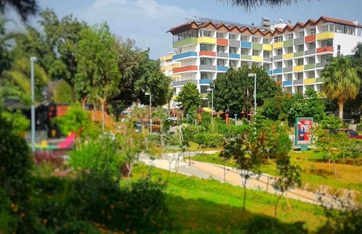 Viva Beach Hotel (ex. High Garden Hotel, Iso & Asi Hotel) 3* қонақ үйі