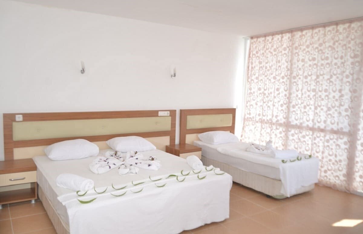 Viva Beach Hotel (ex. High Garden Hotel, Iso & Asi Hotel) 3* суреті
