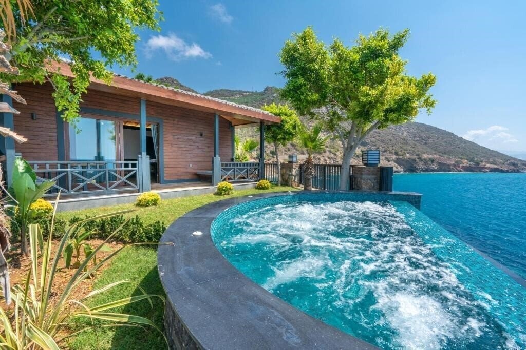 Club Porto Amore Hotel 5* қонақ үйі