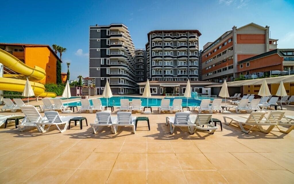 Clover Magic Garden Beach 3* суреті