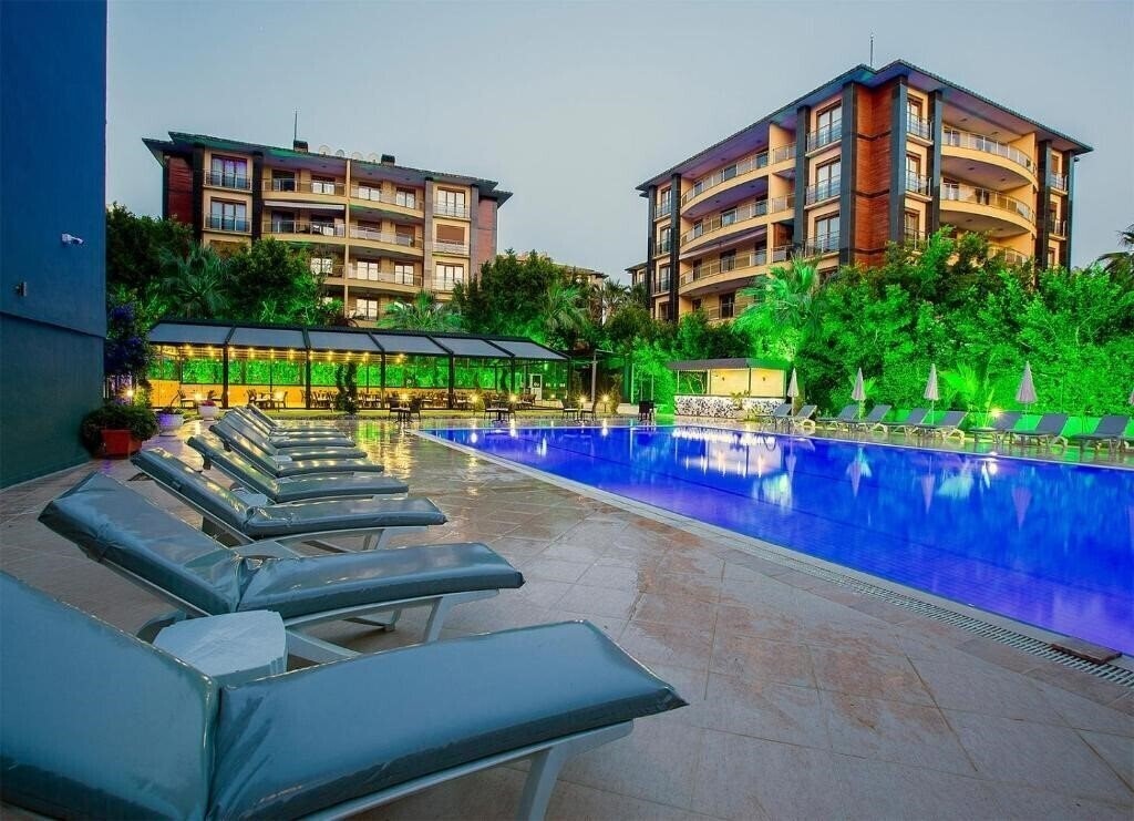 Grand Alisa Hotel (ex. Royalisa Hotel, Grand Soydan Hotel) 3* қонақ үйі