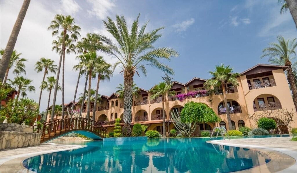 Отель Club Tropical Beach Hotel (ex. Club Tropical Paradise & SPA, Green Paradise Beach Hotel, Tropical Hotel Konaklı) 4*