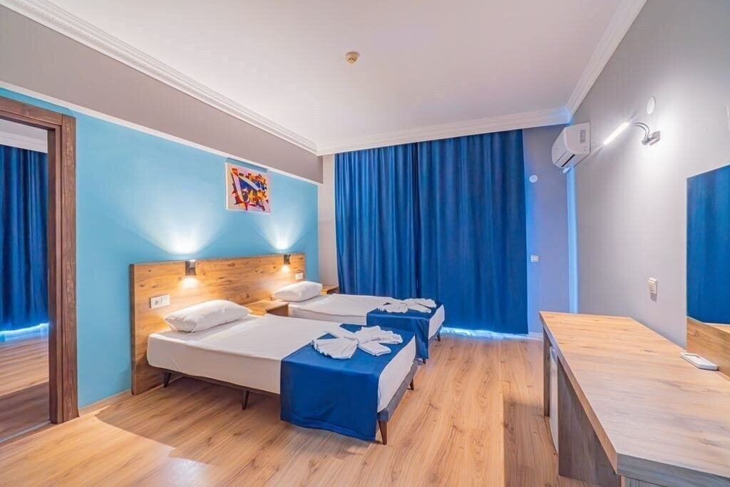 Pyxis Point Hotel 4* қонақ үйі