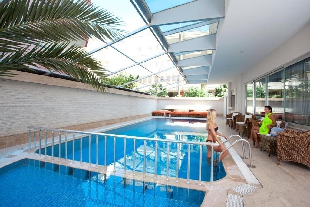Xperia Grand Bali (ex. Grand Bali) 4* суреті