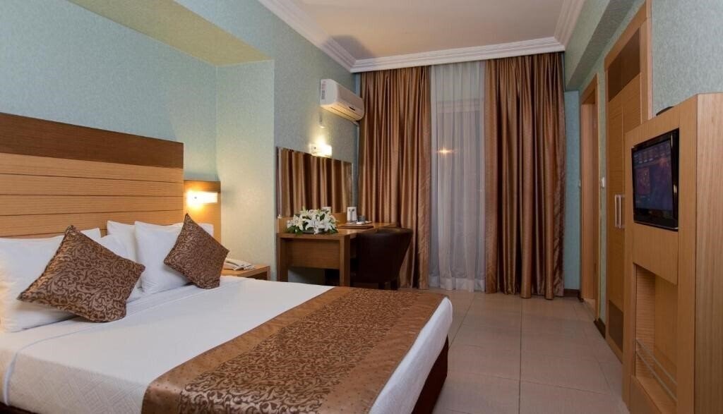Remi Hotel (ex. KLEOPATRA REMI HOTEL ) 4* қонақ үйі