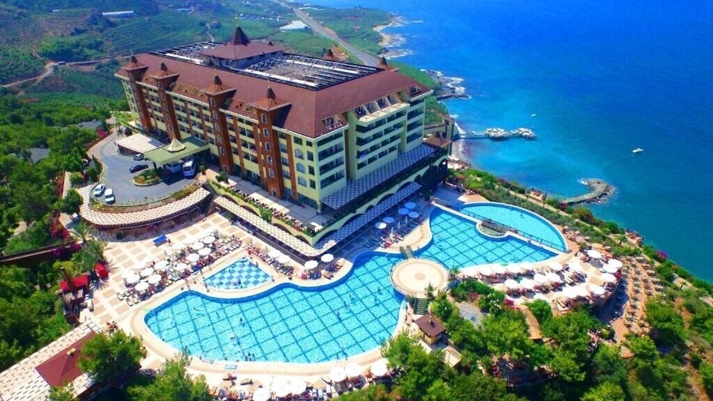 Отель Utopia World 5*