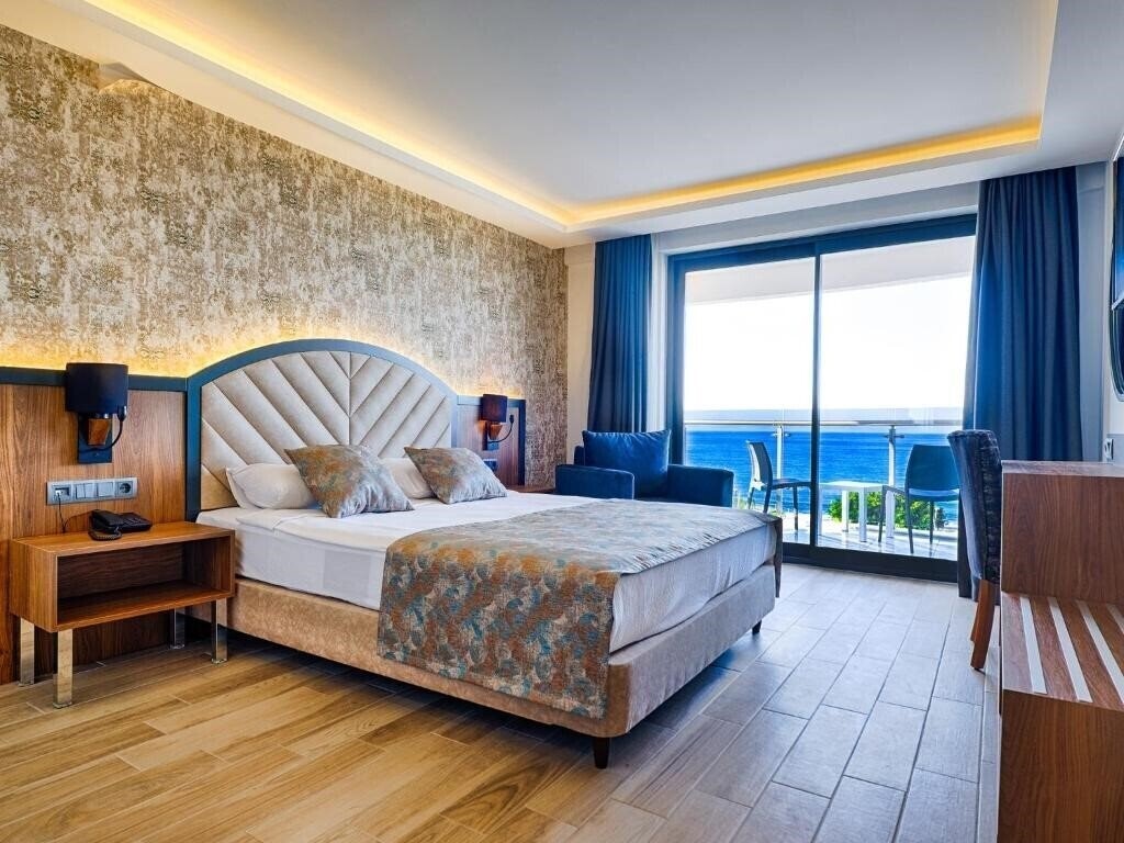 Фото Grand Uysal Beach & Spa Hotel 4*