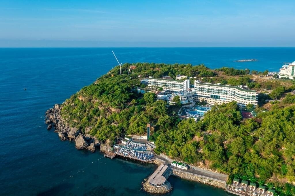 A Good Life Utopia Family Resort (ex. Water Planet Deluxe Hotel & Aquapark, Water Planet Aquapark & Holiday Village) 5* қонақ үйі