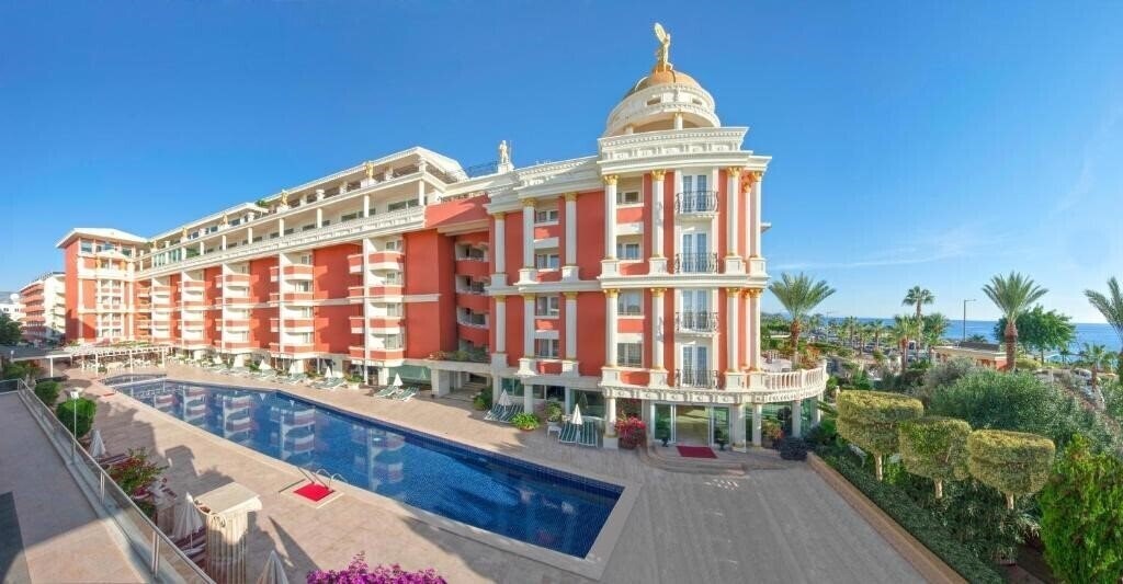 Отель Antique Roman Palace 5*
